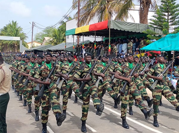 Une armée de corps de contrôle pourquoi faire ?