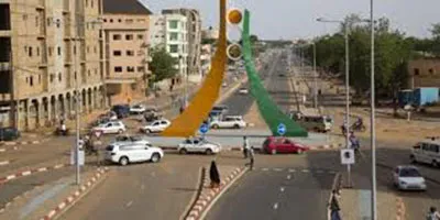 Niamey-Cotonou-Dakar: Travel Diary of a Return to the Home Country