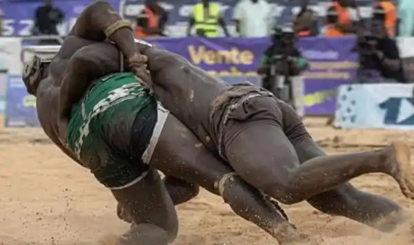 Lutte – Malgré son KO en Mma le mois dernier : Reug Reug enfonce Boy Niang 2