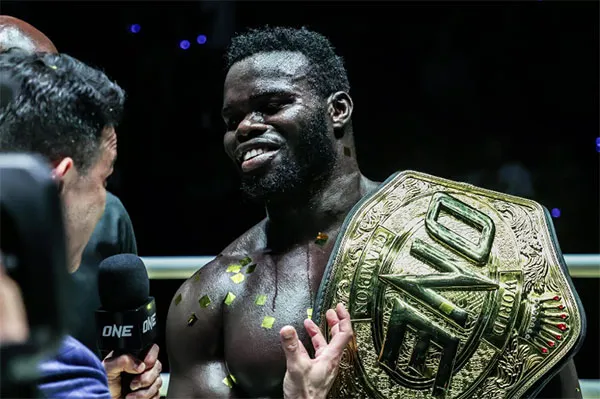 Mma : Reug Reug remet en jeu sa ceinture, le 15 mai à Bangkok, contre Anatoly Malykhin