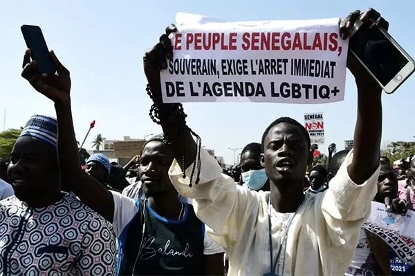 La criminalisation de l’homosexualité, est-ce la panacée ?