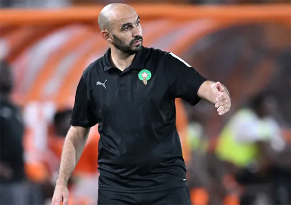 Maroc – Trois semaines après la finale perdue face au Sénégal : Regragui démissionne, la Fédé refuse, l’Arabie saoudite se positionne