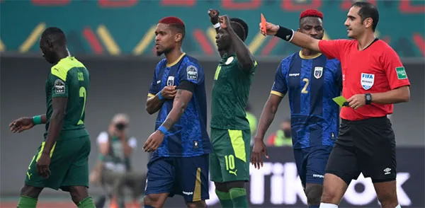Arbitrage : Un trio algérien au sifflet
