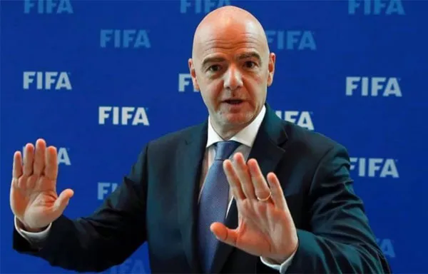 FIFA – Malgré la crise provoquée par son projet finalement avorté : Infantino officialise sa candidature