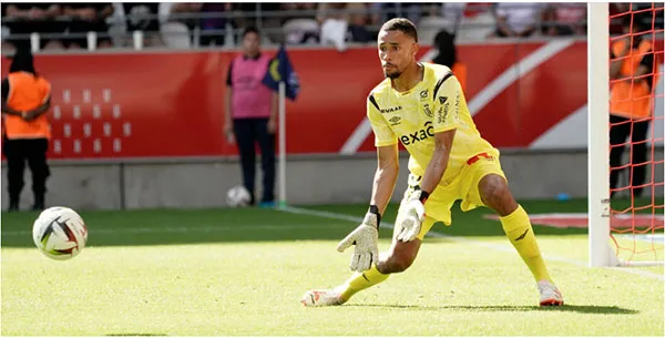 Mercato – Le gardien des Lions annoncé chez les «Sang et Or» : Lens confirme pour Yehvann, le Fc Torino rôde…