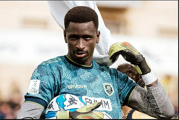 Mercato des gardiens de but : Demba Thiam, un autre «géant» sénégalais courtisé