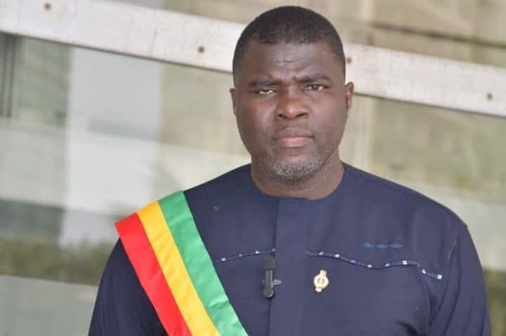 Amadou Bâ will have to copy “unconstitutionally” a hundred times